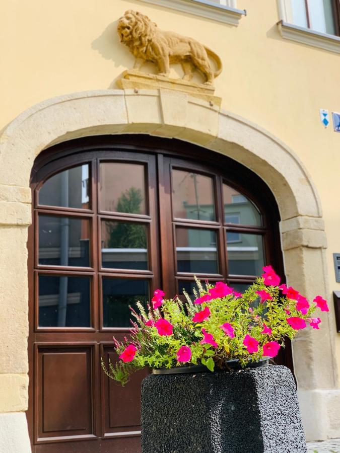 Apartament W Centrum Miasta Z Darmowym Parkingiem Dla Dwojga -Apartamenty Pod Zlotym Lwem Klodzko Exterior photo